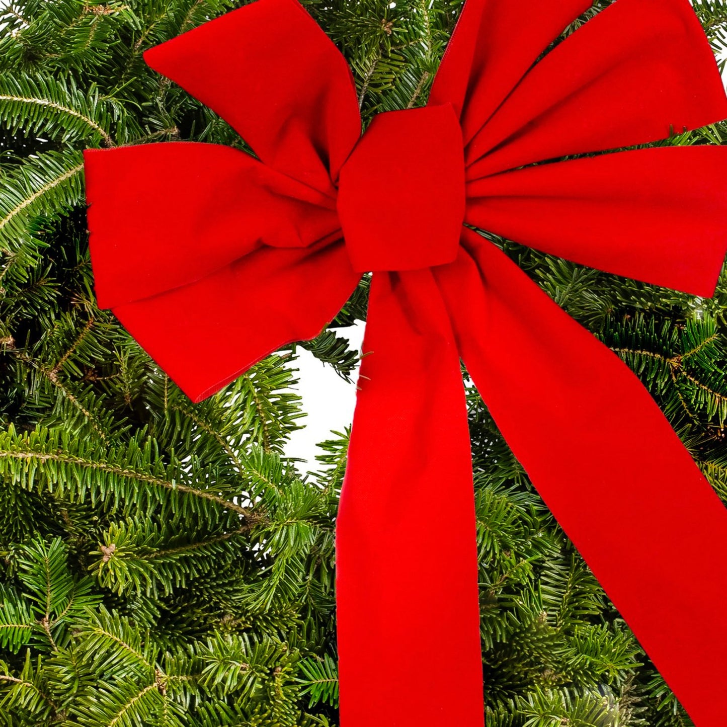 22" Holiday Wreath with Bow